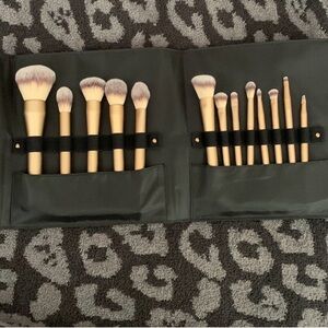 Makeup By Mario x Sephora limited edition Gold Makeup Brush Set